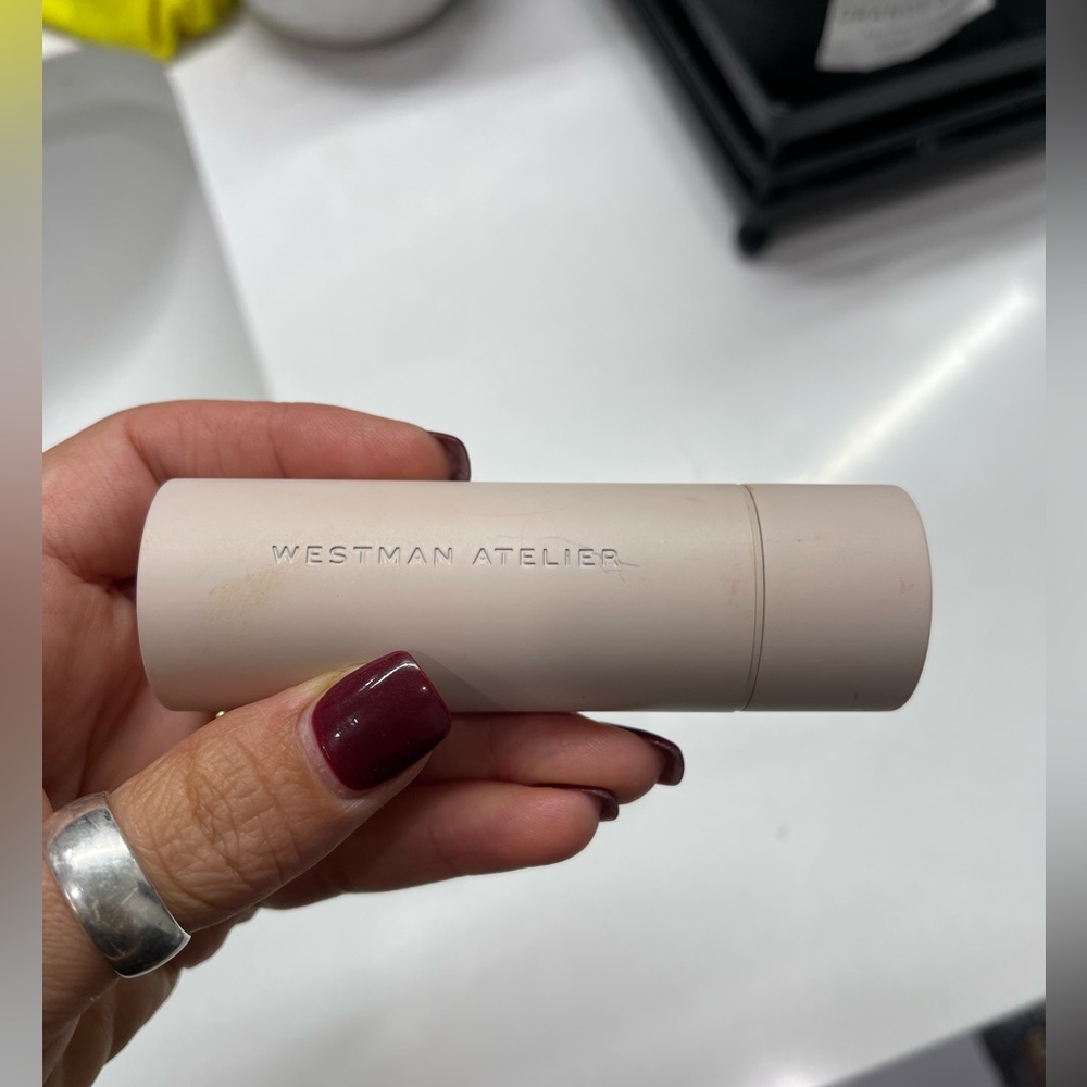 Westman Atelier foundation, used 1 time .